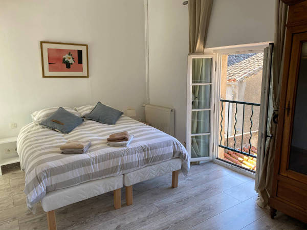 The red room slider5